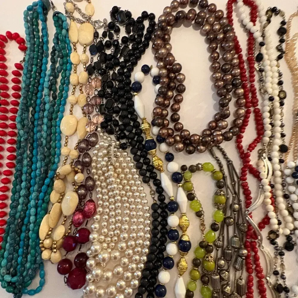Jewelry Junk Lot Necklaces 3 lbs Vintage Variety Beads Pendants Wear Repair